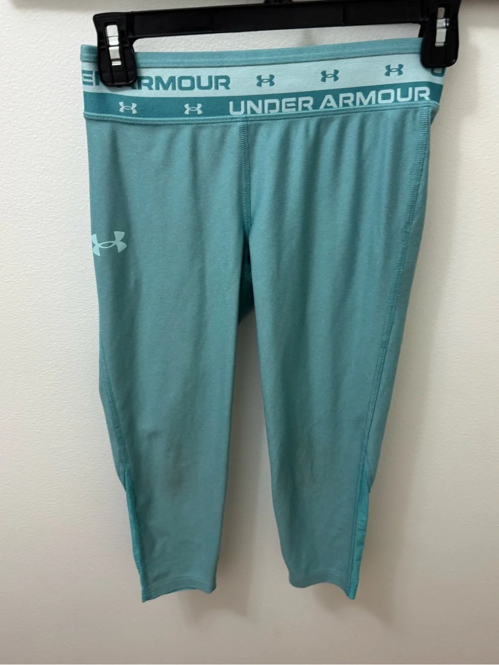 Under Armour Teal Girls' Capri Leggings